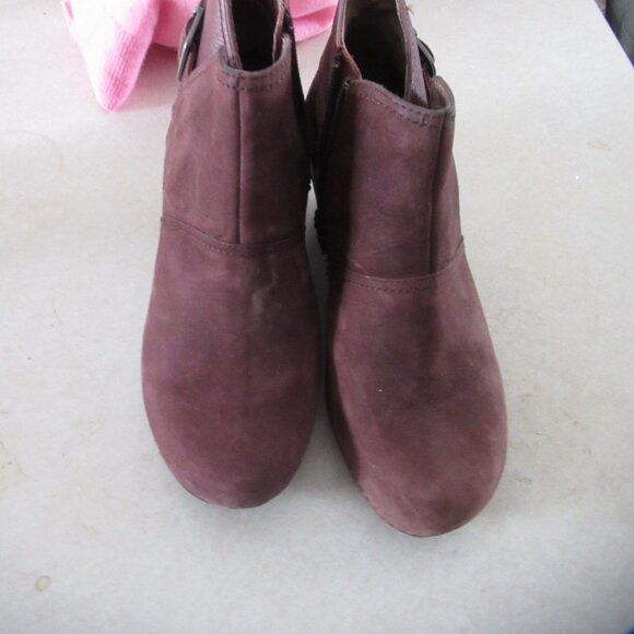 Dansko Shirley wedge ankle bootie maroon leather women’s 38 7.5 comfort shoes - Picture 2 of 10